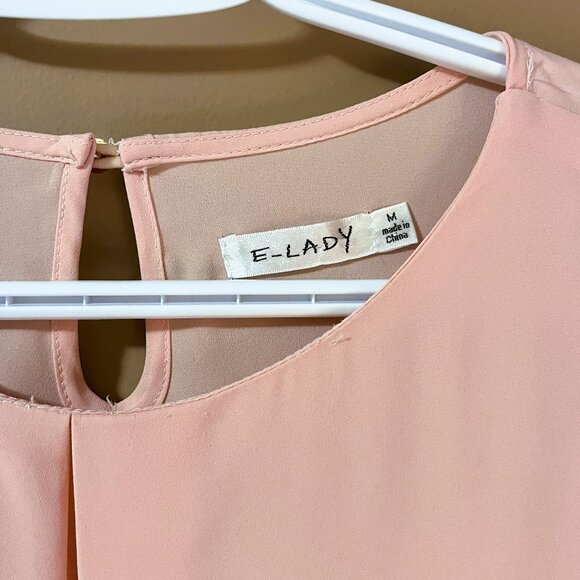 Romantic delicate layered blush coloured blouse Sz M VGUC - Picture 7 of 9